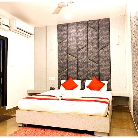 Grg Pardesi Hotel Haridwār Buitenkant foto