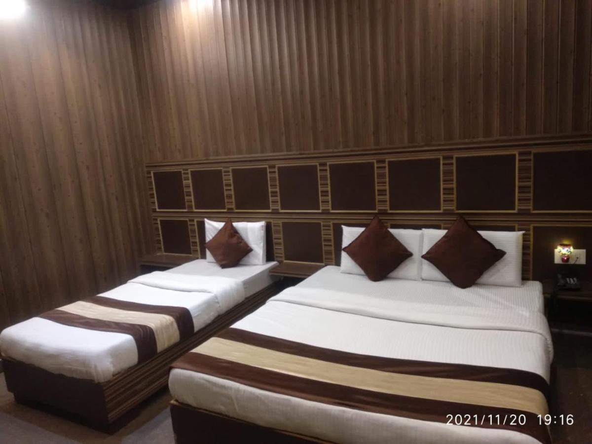 Grg Pardesi Hotel Haridwār Buitenkant foto