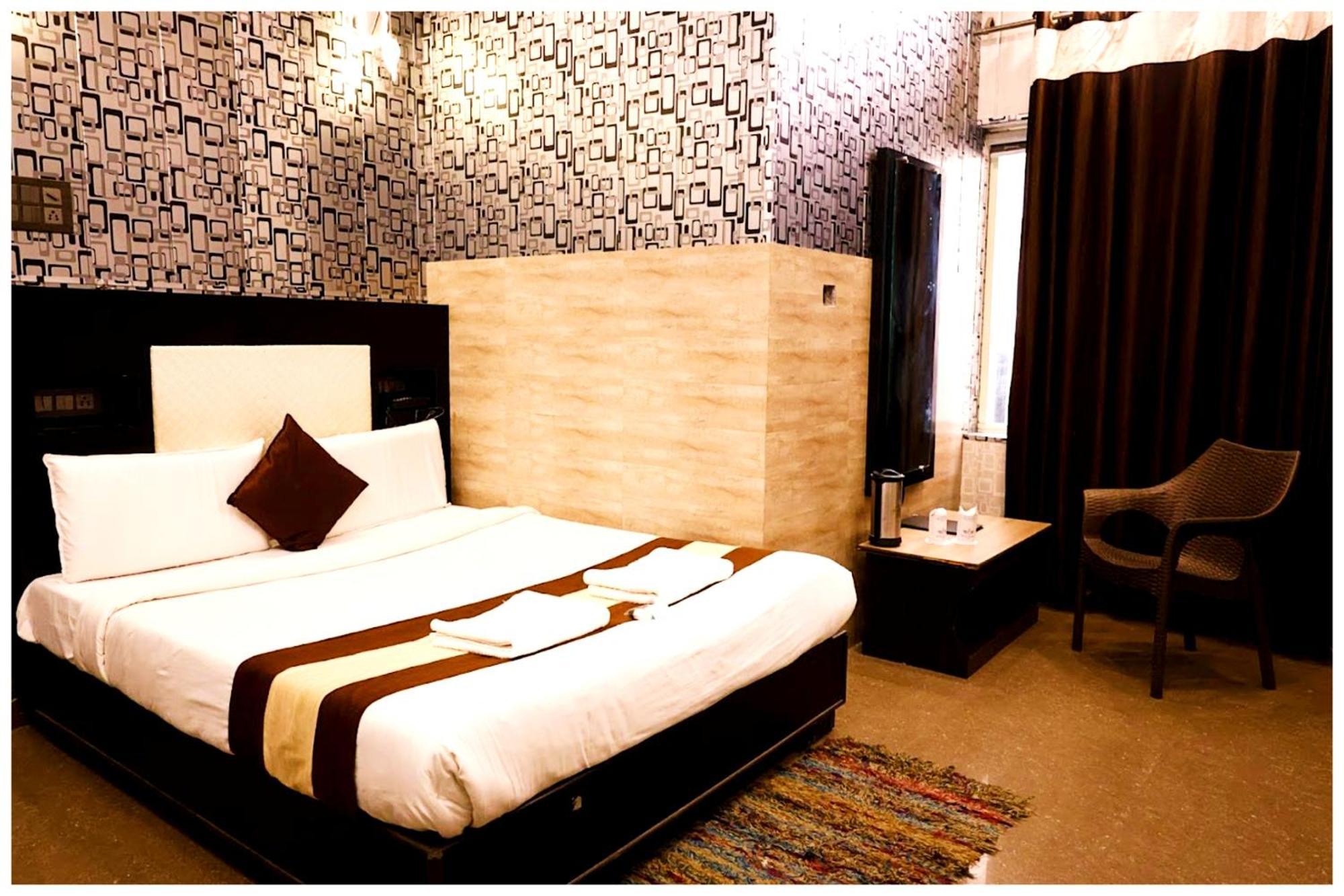 Grg Pardesi Hotel Haridwār Buitenkant foto