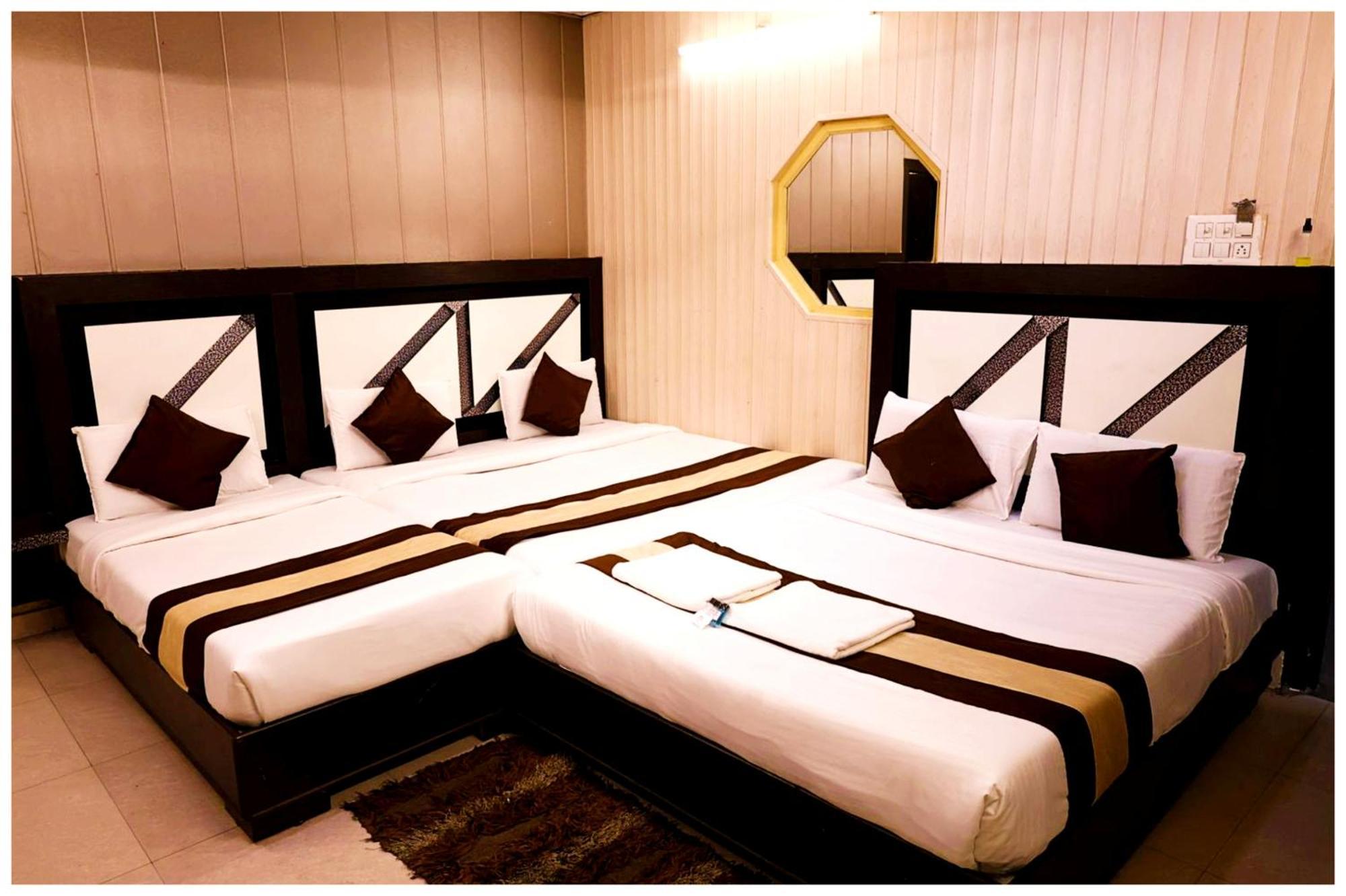 Grg Pardesi Hotel Haridwār Buitenkant foto