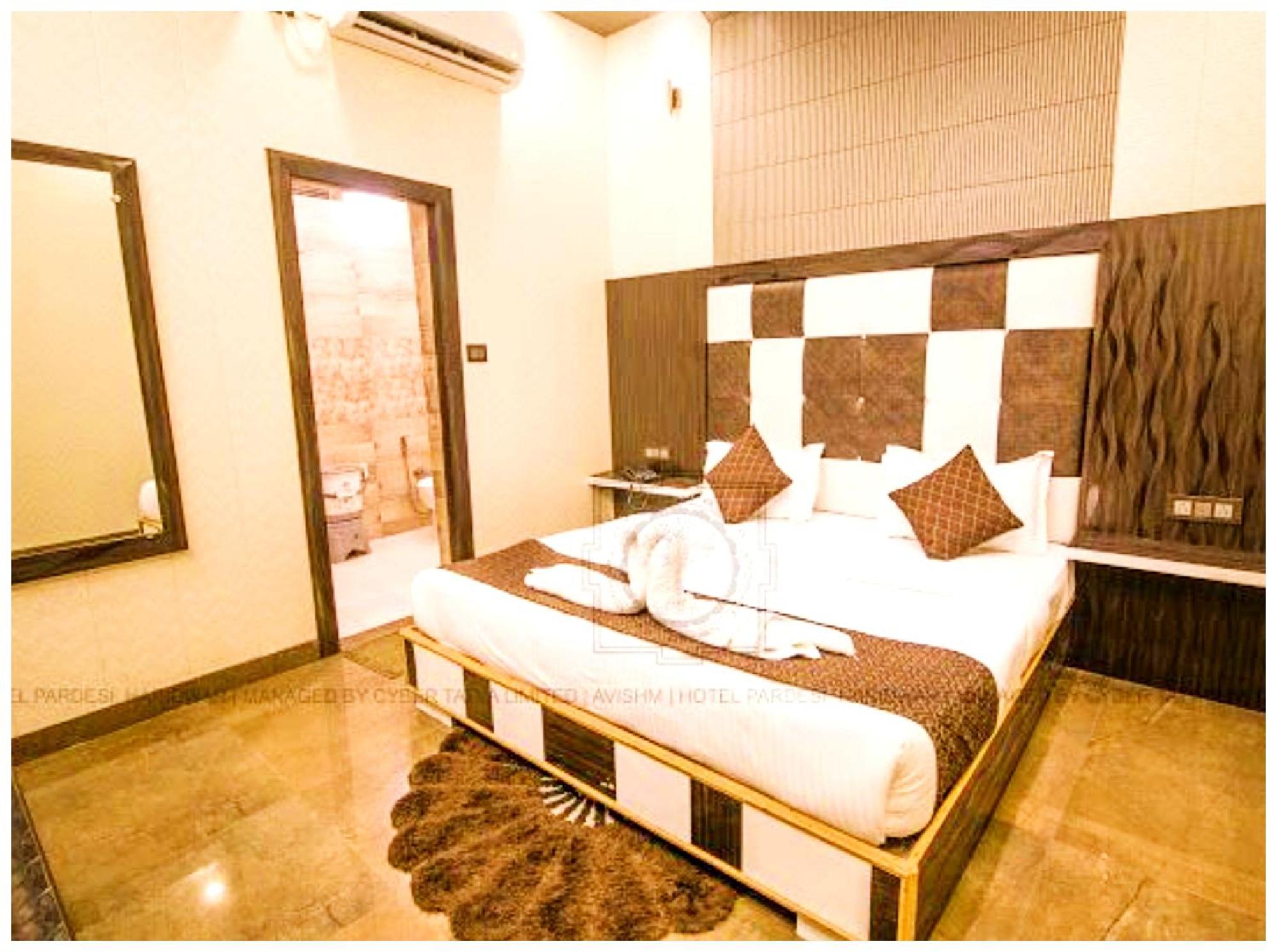 Grg Pardesi Hotel Haridwār Buitenkant foto