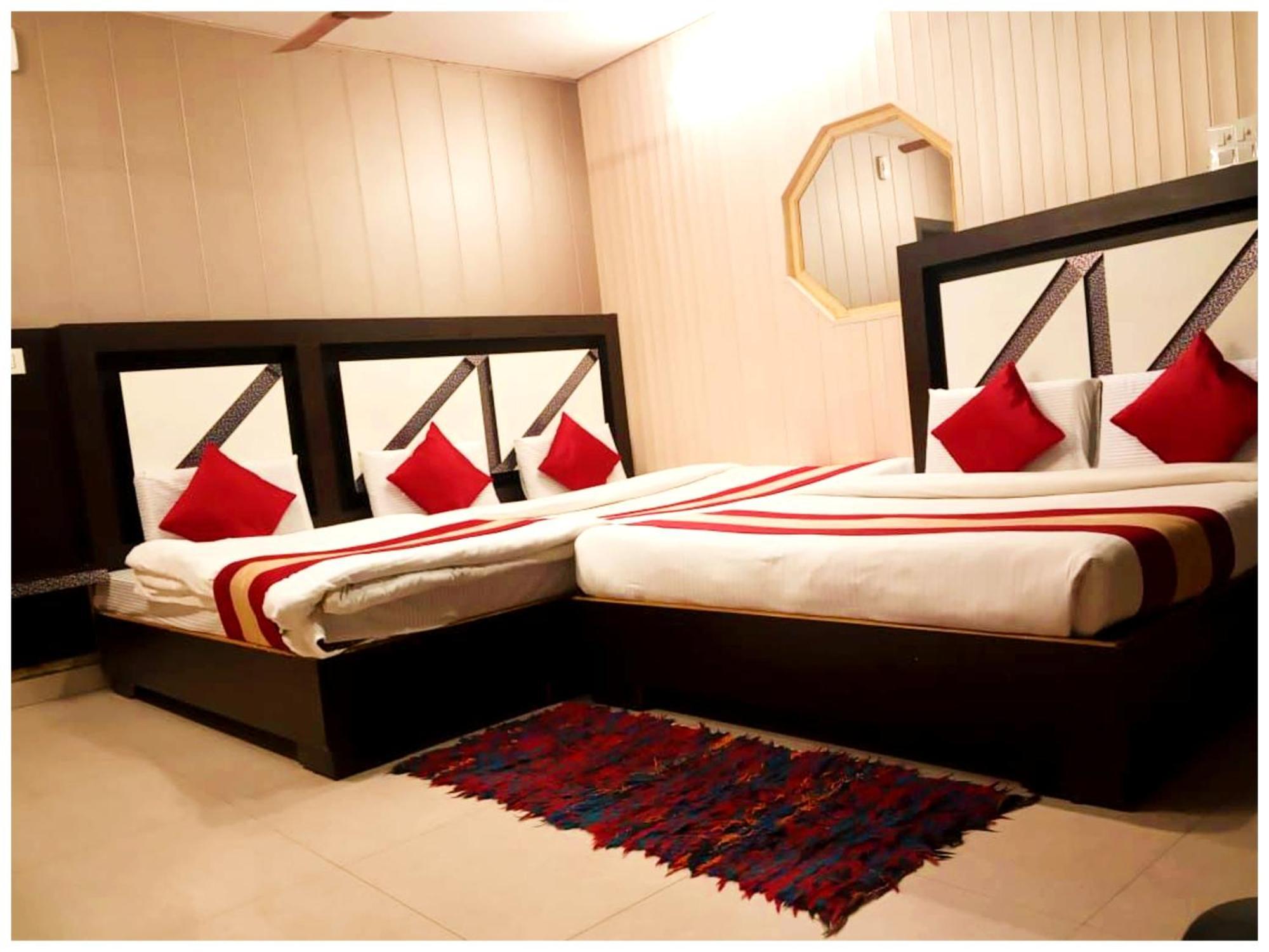 Grg Pardesi Hotel Haridwār Buitenkant foto