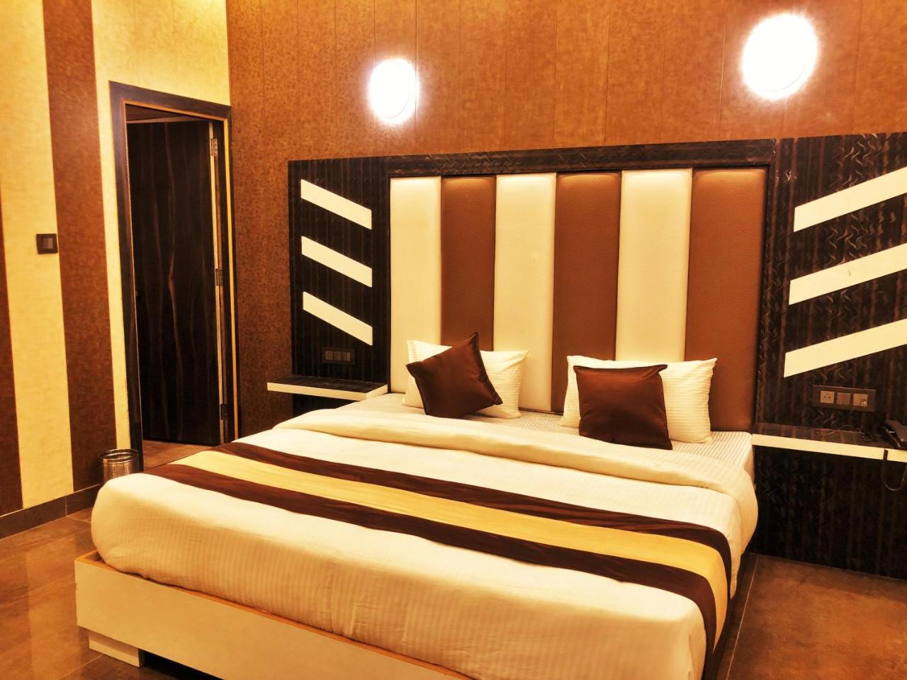 Grg Pardesi Hotel Haridwār Buitenkant foto