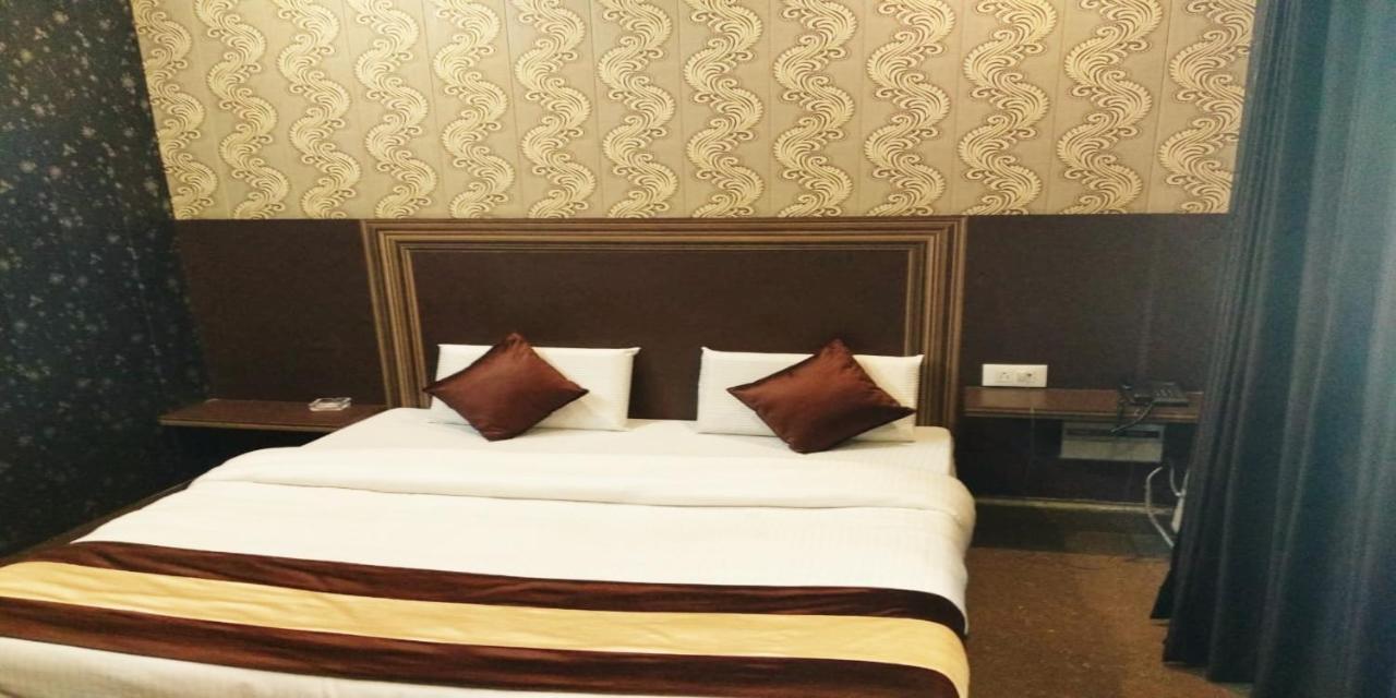 Grg Pardesi Hotel Haridwār Buitenkant foto