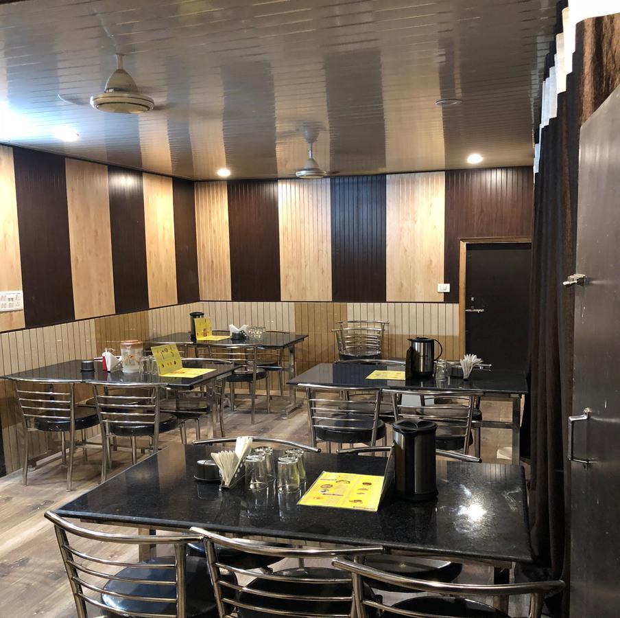 Grg Pardesi Hotel Haridwār Buitenkant foto