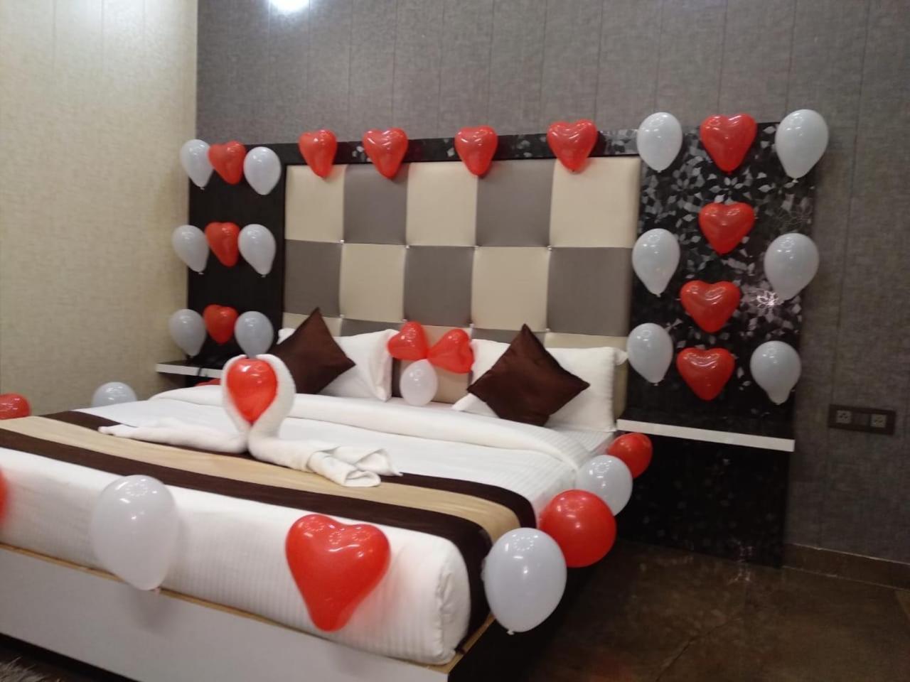 Grg Pardesi Hotel Haridwār Buitenkant foto