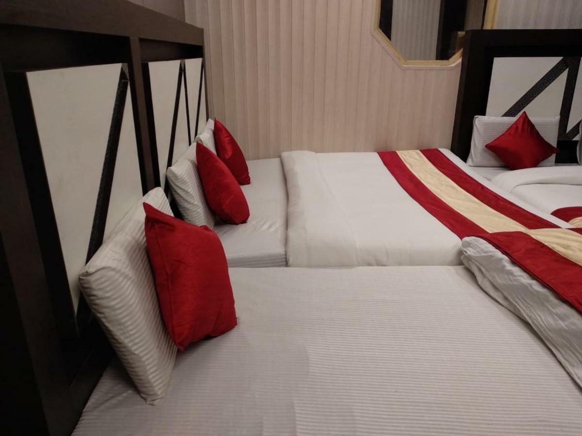 Grg Pardesi Hotel Haridwār Buitenkant foto